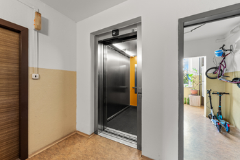 Pronájem bytu 1+1 v osobním vlastnictví 29 m², Praha 8 - Troja