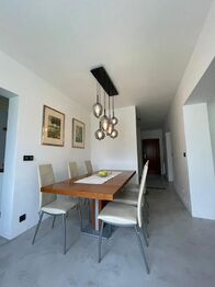 Pronájem domu 220 m², Ohrobec