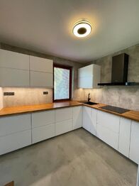 Pronájem domu 220 m², Ohrobec
