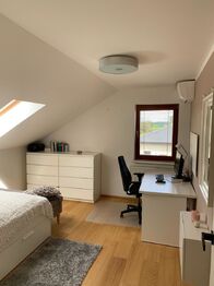 Pronájem domu 220 m², Ohrobec