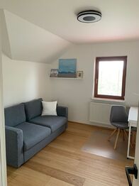 Pronájem domu 220 m², Ohrobec
