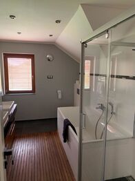 Pronájem domu 220 m², Ohrobec