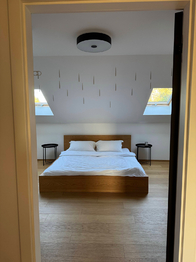 Pronájem domu 220 m², Ohrobec
