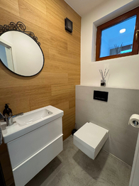 Pronájem domu 220 m², Ohrobec