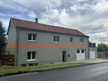 Prodej domu 200 m², Hodkovice nad Mohelkou