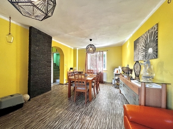 Prodej domu 200 m², Hodkovice nad Mohelkou
