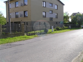 příjezdová cesta ze severu - Prodej pozemku 1492 m², Lnáře