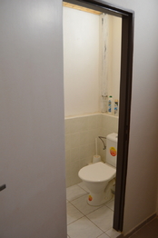 samostatné WC ve vstupní hale - Pronájem bytu 2+1 v osobním vlastnictví 79 m², Prachatice