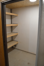 komora ve vstupní hale - Pronájem bytu 2+1 v osobním vlastnictví 79 m², Prachatice