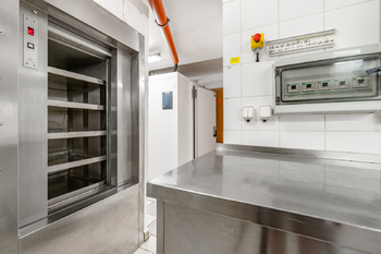 Prodej restaurace 380 m², Praha 6 - Břevnov