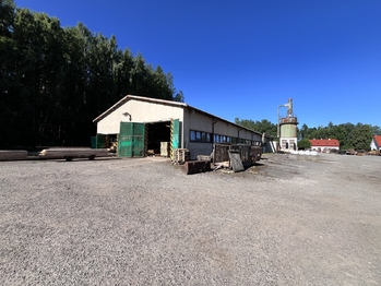 Pronájem výrobních prostor 1100 m², Olešná