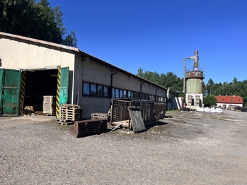 Pronájem výrobních prostor 1100 m², Olešná