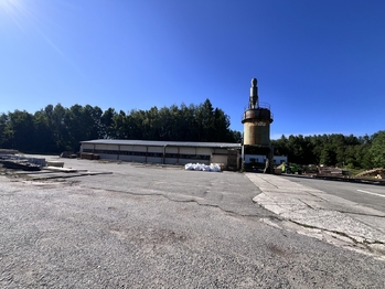 Pronájem výrobních prostor 1100 m², Olešná