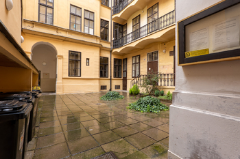 Prodej bytu 1+kk v osobním vlastnictví 42 m², Praha 1 - Staré Město