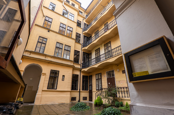 Prodej bytu 1+kk v osobním vlastnictví 42 m², Praha 1 - Staré Město