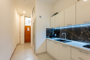Prodej bytu 1+kk v osobním vlastnictví 42 m², Praha 1 - Staré Město