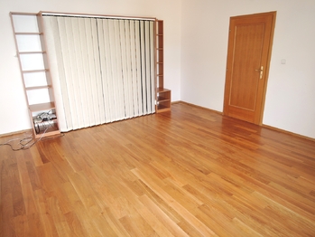 Pronájem domu 280 m², Beroun