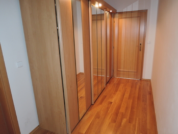Pronájem domu 280 m², Beroun