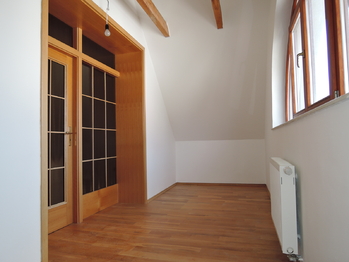 Pronájem domu 280 m², Beroun