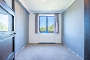 byt v 2. NP - ložnice ... - Prodej výrobních prostor 880 m², Světlá nad Sázavou