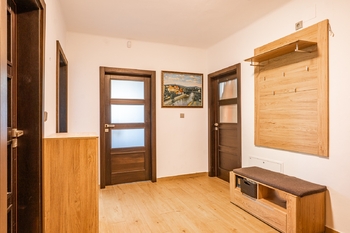 byt v 1. NP - hala ... - Prodej výrobních prostor 880 m², Světlá nad Sázavou