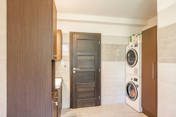 byt v 1. NP - koupelna ... - Prodej výrobních prostor 880 m², Světlá nad Sázavou