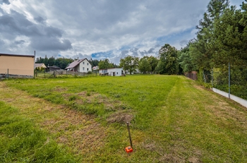 Prodej pozemku 908 m², Jince