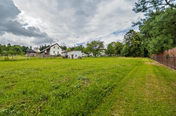 Prodej pozemku 908 m², Jince