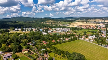 Prodej pozemku 908 m², Jince