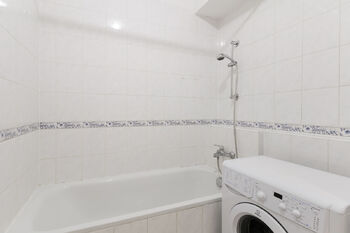 Pronájem bytu 2+kk v osobním vlastnictví 48 m², Praha 8 - Troja