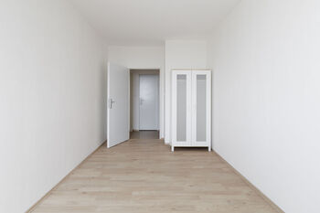 Pronájem bytu 2+kk v osobním vlastnictví 48 m², Praha 8 - Troja