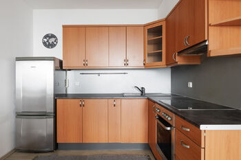 Pronájem bytu 2+kk v osobním vlastnictví 48 m², Praha 8 - Troja