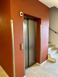 Pronájem bytu 2+kk v osobním vlastnictví 66 m², Praha 4 - Michle