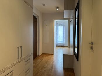 Pronájem bytu 2+kk v osobním vlastnictví 66 m², Praha 4 - Michle