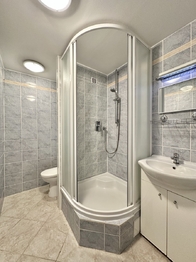 Prodej bytu 1+kk v družstevním vlastnictví 35 m², Praha 4 - Kamýk