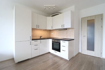 Pronájem bytu 1+kk v osobním vlastnictví 35 m², Praha 9 - Letňany