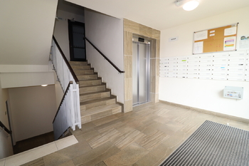 Pronájem bytu 1+kk v osobním vlastnictví 35 m², Praha 9 - Letňany