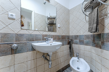 Prodej domu 306 m², Zlatníky-Hodkovice