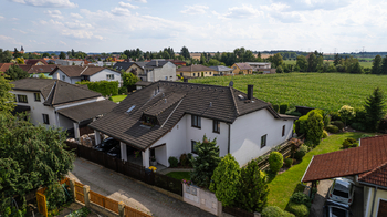 Prodej domu 306 m², Zlatníky-Hodkovice