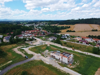 Prodej pozemku 920 m², Hluboká nad Vltavou