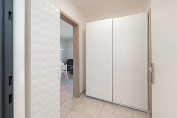 předsíň - Prodej bytu 2+kk v osobním vlastnictví 56 m², Praha 9 - Vysočany