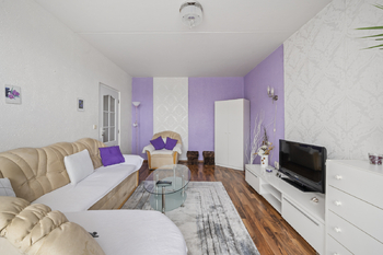 Pokoj 1 - obývák  - Prodej bytu 4+1 v osobním vlastnictví 94 m², Hradec Králové