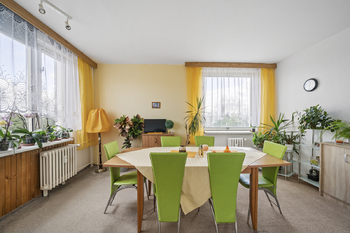 Pokoj 2 - jídelna - Prodej bytu 4+1 v osobním vlastnictví 94 m², Hradec Králové