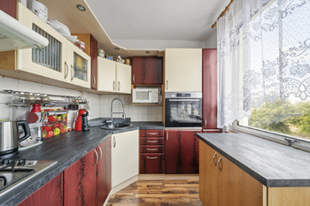 Kuchyň - Prodej bytu 4+1 v osobním vlastnictví 94 m², Hradec Králové
