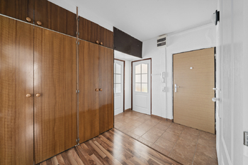 Chodba - Prodej bytu 4+1 v osobním vlastnictví 94 m², Hradec Králové