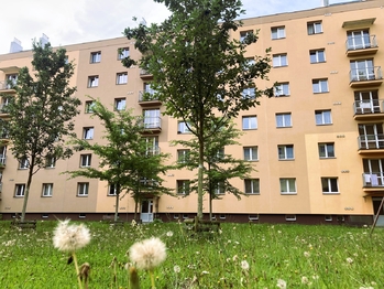 Exteriér - Prodej bytu 3+1 v osobním vlastnictví 66 m², Semily
