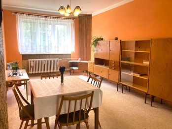 Obývací pokoj - Prodej bytu 3+1 v osobním vlastnictví 66 m², Semily
