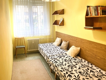 Pokoj - Prodej bytu 3+1 v osobním vlastnictví 66 m², Semily