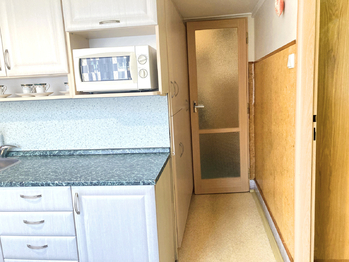 Vstup do kuchyně - Prodej bytu 3+1 v osobním vlastnictví 66 m², Semily