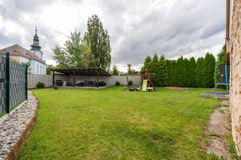 Prodej domu 158 m², Měcholupy